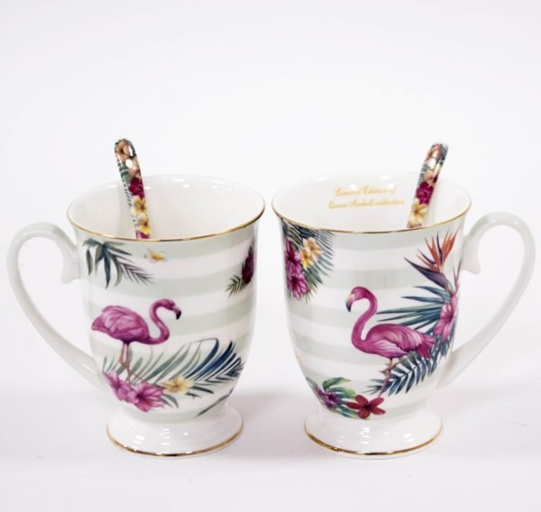 puodeliai su flamingais